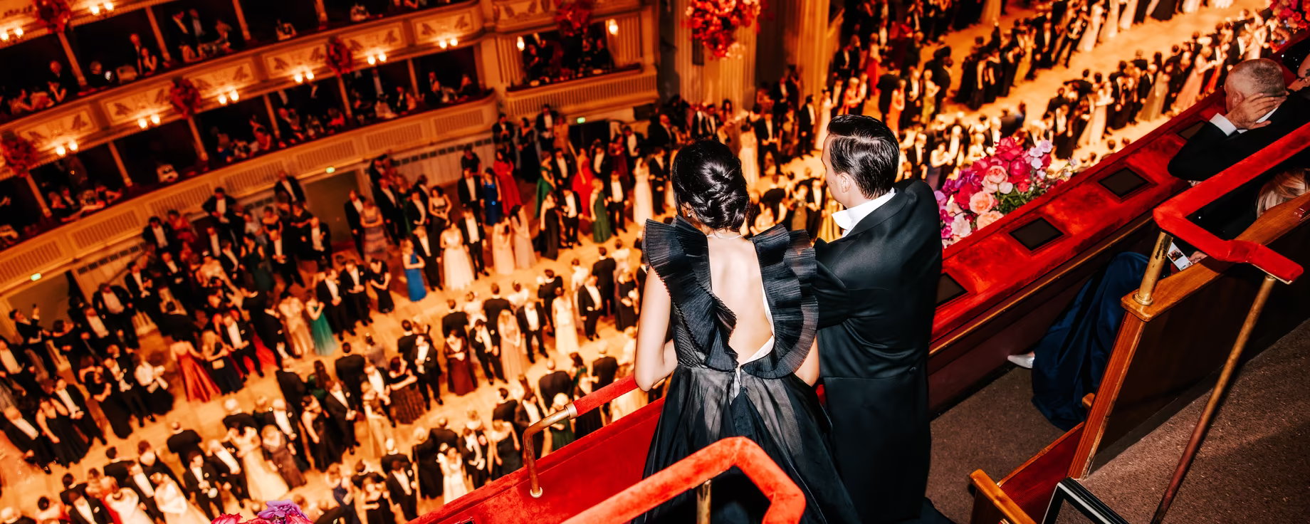Pärchen auf dem Opernball in der Wiener Staatsoper